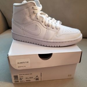 Nike Air Jordan 1 Mid